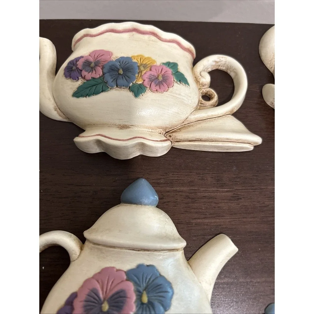 vintage home interiors‎ Cottage Decor Kitchen Plaques Teapots Floral